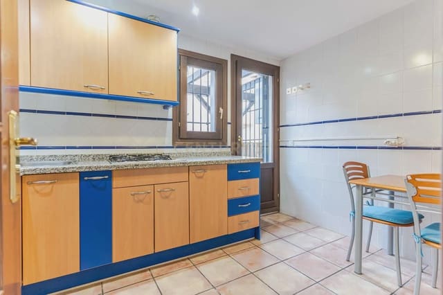 2 Zimmer Apartment zu verkaufen in La Zubia mit Garage - 205.000 € (Ref: 10160785)