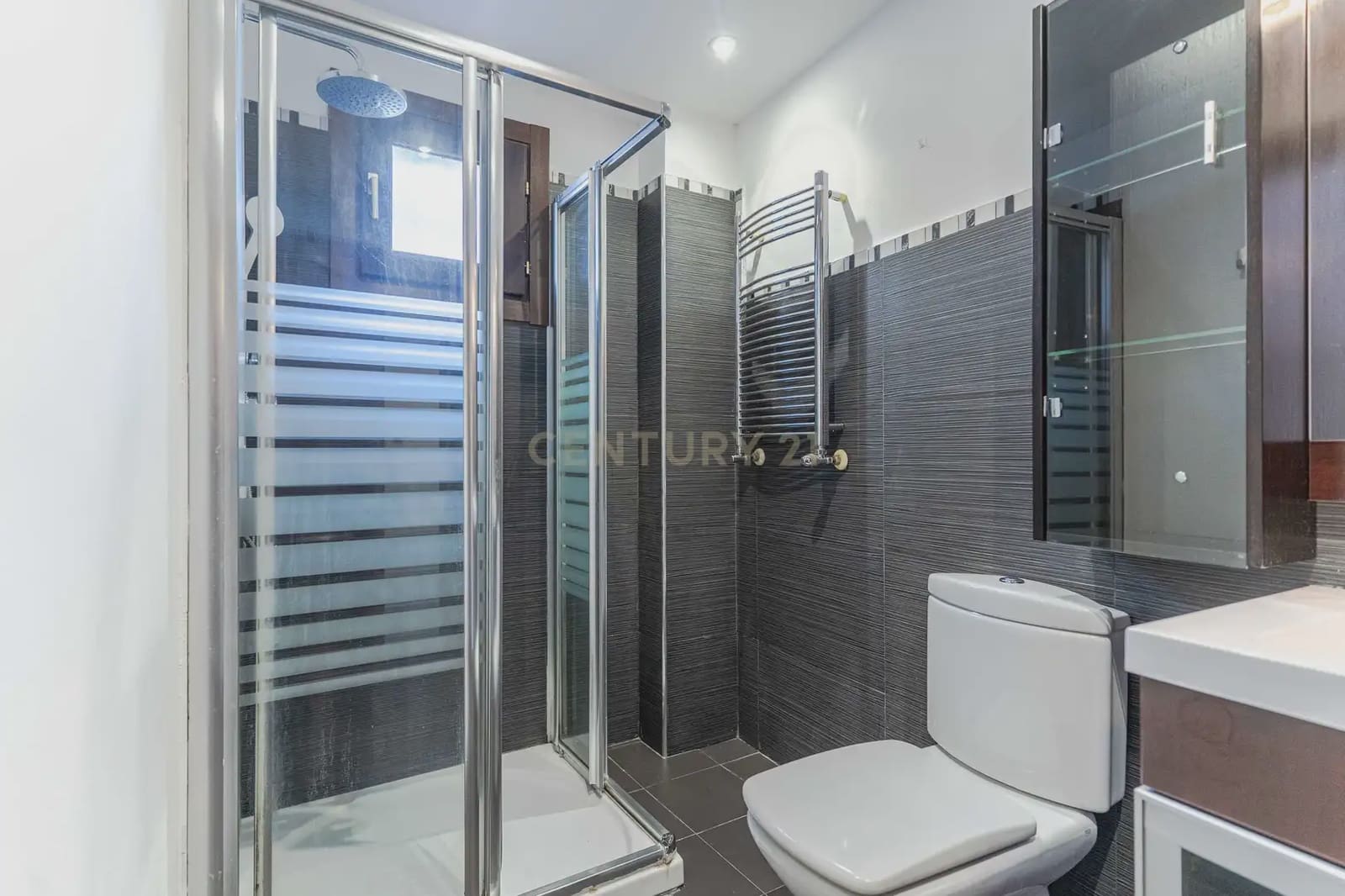 2 bedroom Apartment for sale in La Zubia with garage - € 205,000 (Ref: 10160785)