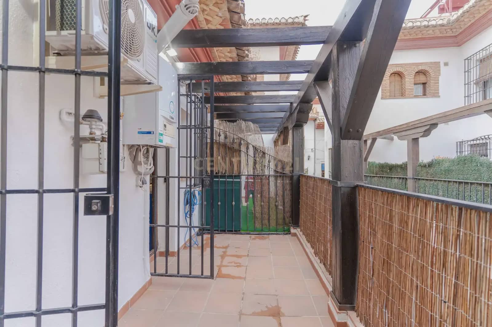 2 bedroom Apartment for sale in La Zubia with garage - € 205,000 (Ref: 10160785)