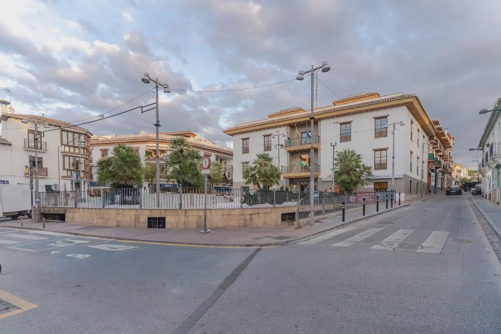 2 bedroom Apartment for sale in La Zubia with garage - € 205,000 (Ref: 10160785)