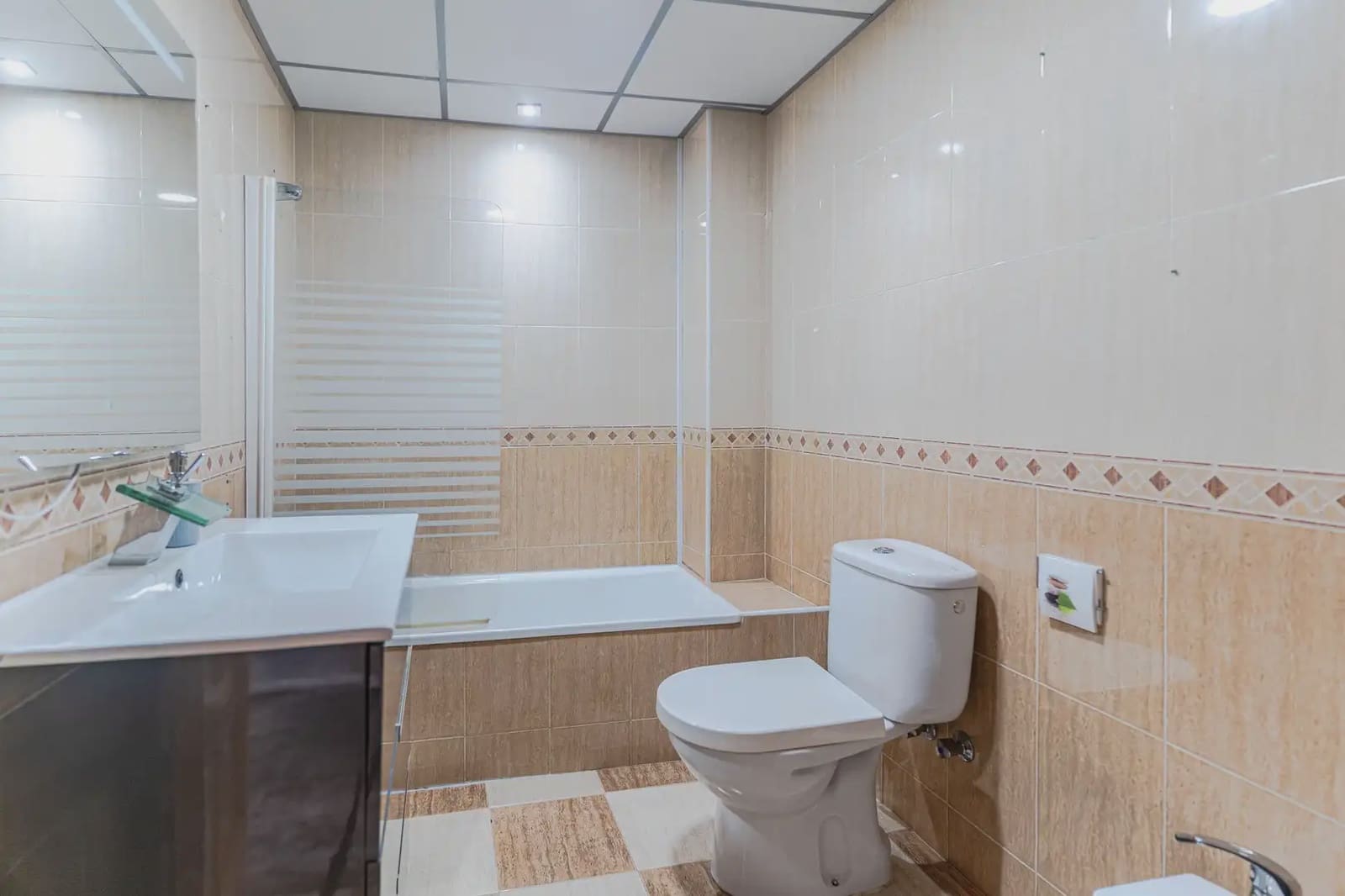 3 sovrum Radhus till salu i Las Gabias med garage - 229 000 € (Ref: 10162482)