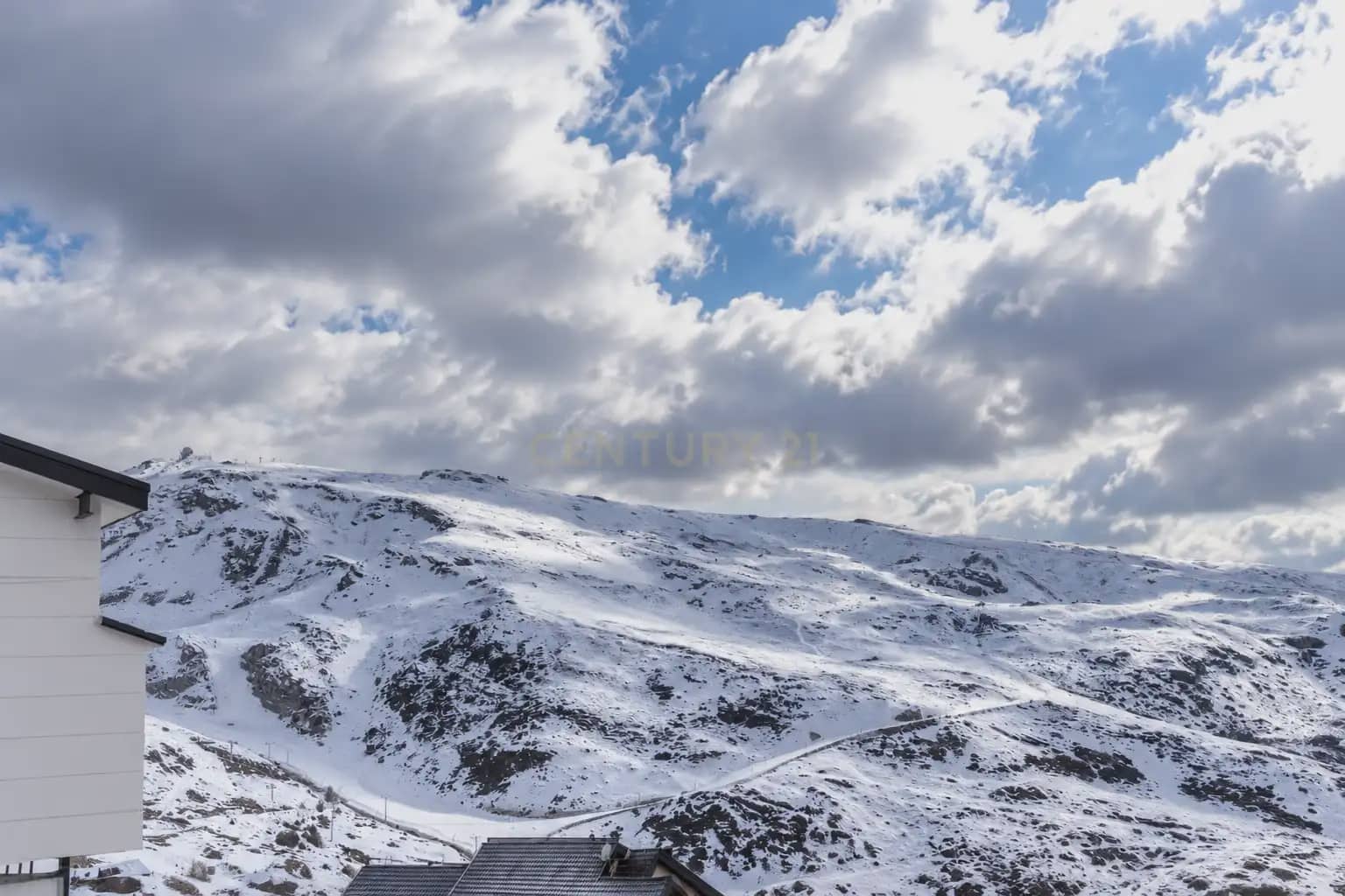 3 bedroom Flat for sale in Sierra Nevada with garage - € 370,000 (Ref: 10162483)