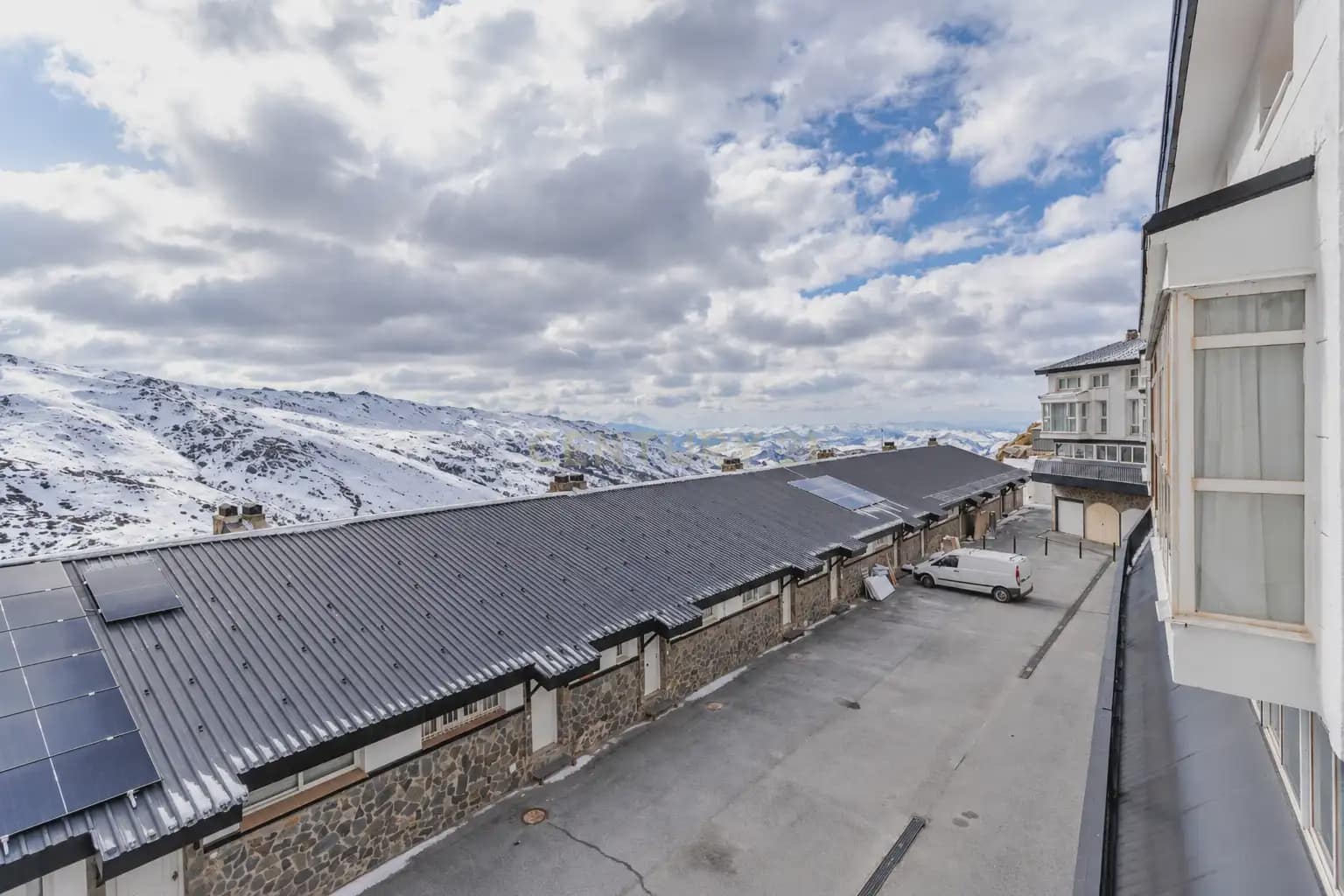 3 bedroom Flat for sale in Sierra Nevada with garage - € 370,000 (Ref: 10162483)