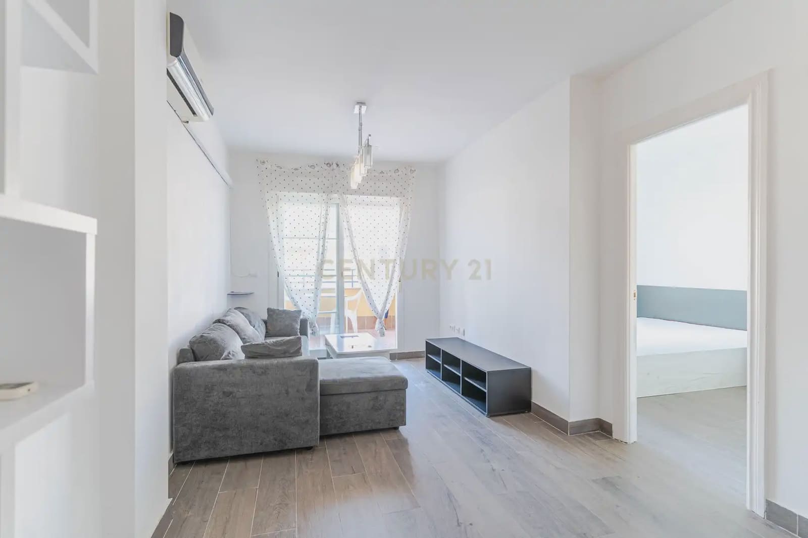 2 bedroom Penthouse for sale in Las Gabias with pool - € 160,000 (Ref: 10163249)