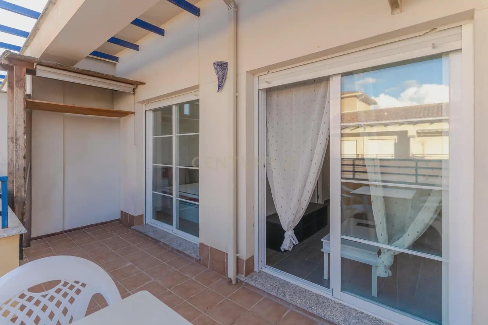 2 bedroom Penthouse for sale in Las Gabias with pool - € 160,000 (Ref: 10163249)