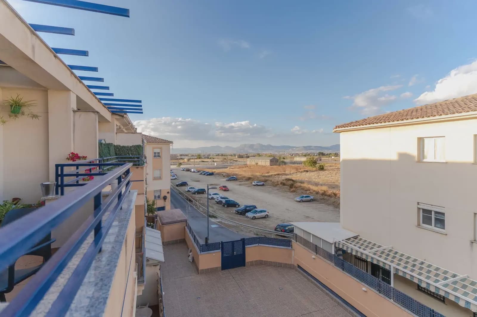 2 bedroom Penthouse for sale in Las Gabias with pool - € 160,000 (Ref: 10163249)