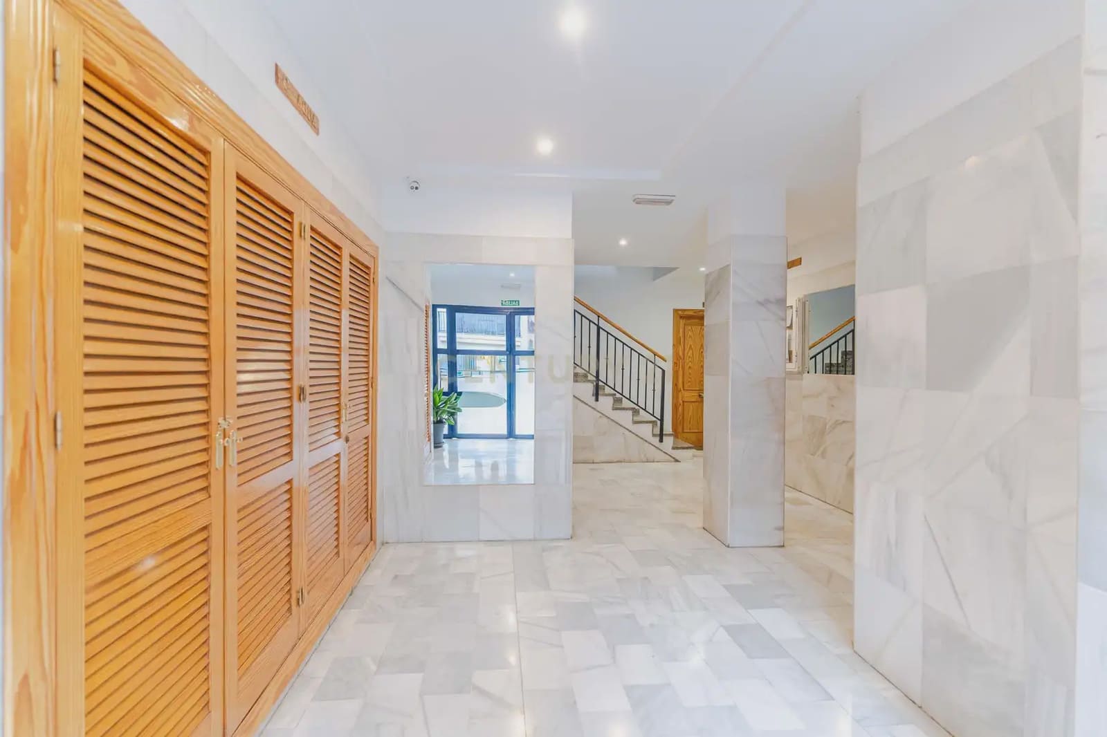 2 bedroom Penthouse for sale in Las Gabias with pool - € 160,000 (Ref: 10163249)