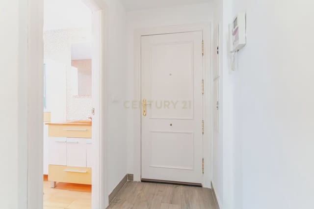 2 soverom Penthouse til salgs i Gabia Grande, Las Gabias med svømmebasseng - € 160 000 (Ref: 10163249)