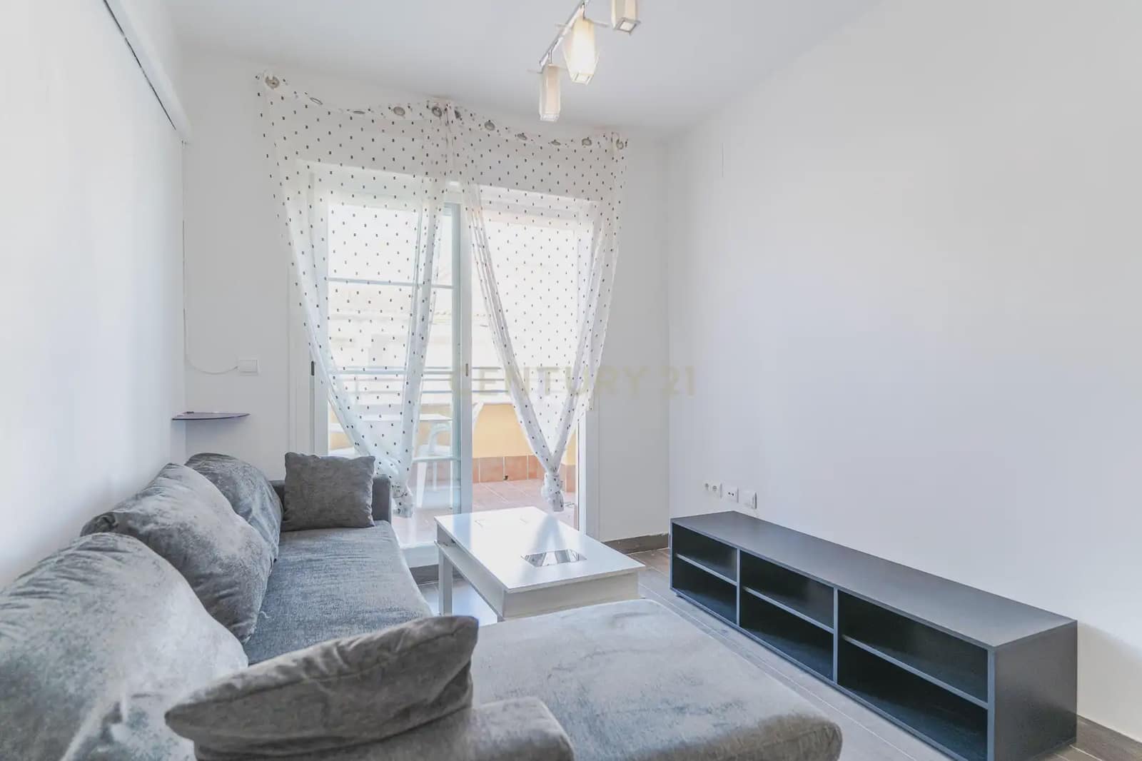 2 bedroom Penthouse for sale in Las Gabias with pool - € 160,000 (Ref: 10163249)