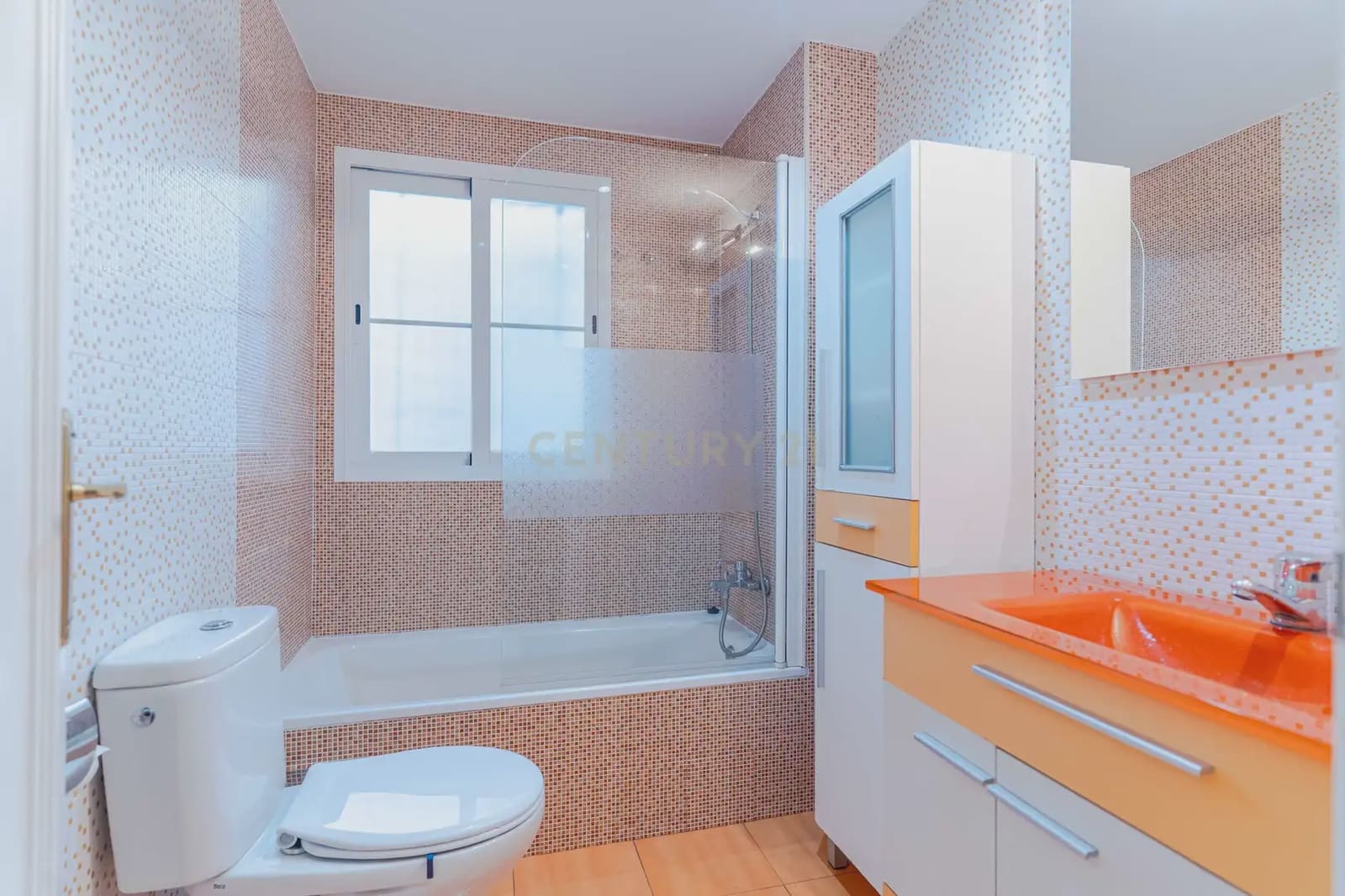 2 bedroom Penthouse for sale in Las Gabias with pool - € 160,000 (Ref: 10163249)