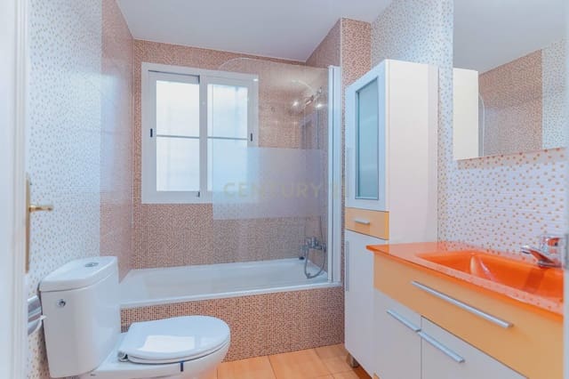 2 soverom Penthouse til salgs i Gabia Grande, Las Gabias med svømmebasseng - € 160 000 (Ref: 10163249)