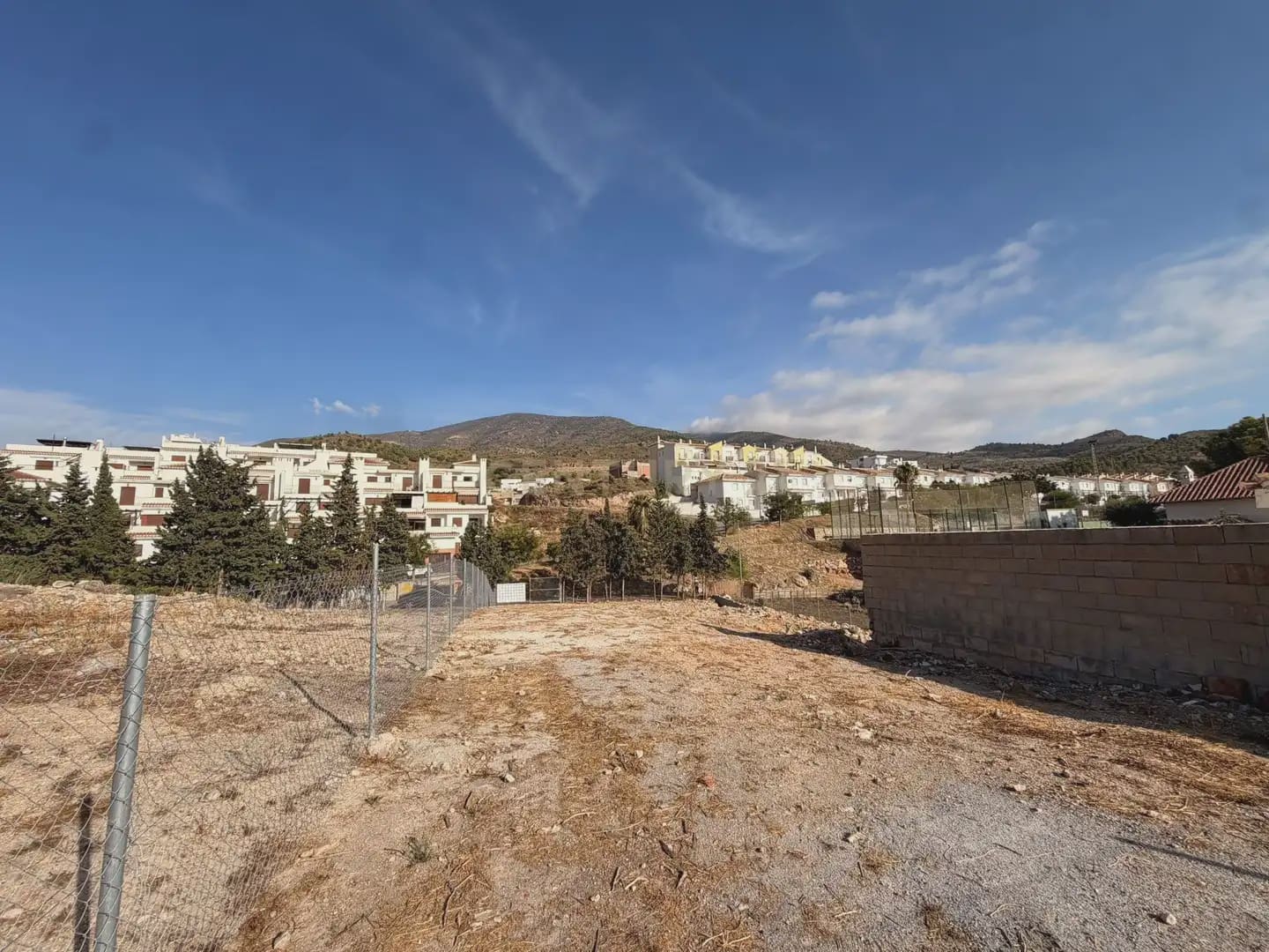 Bauplatz zu verkaufen in Velez de Benaudalla - 130.000 € (Ref: 10165255)