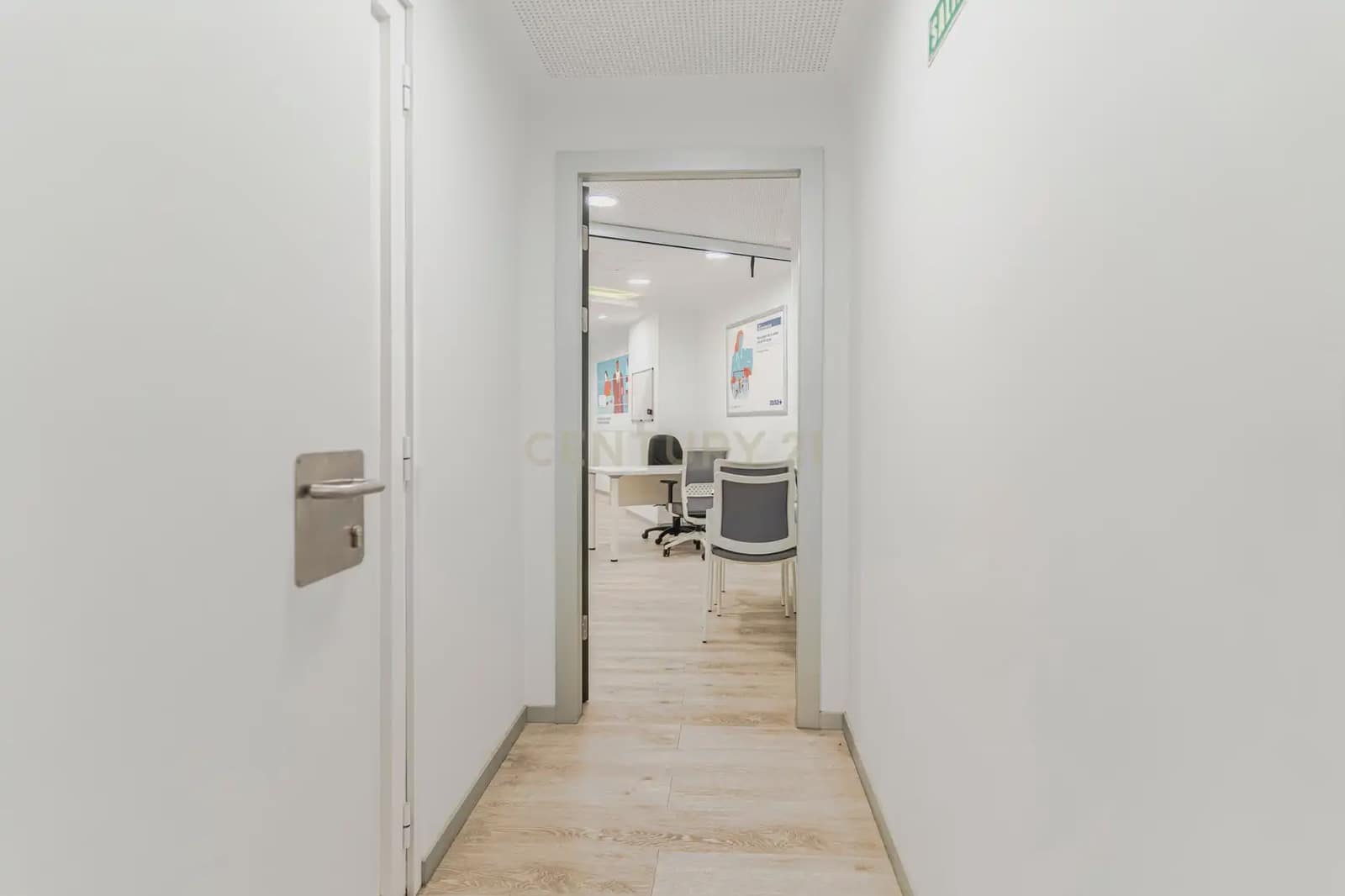 Escritório para arrendar em Granada cidade - 1 900 € (Ref: 10165376)