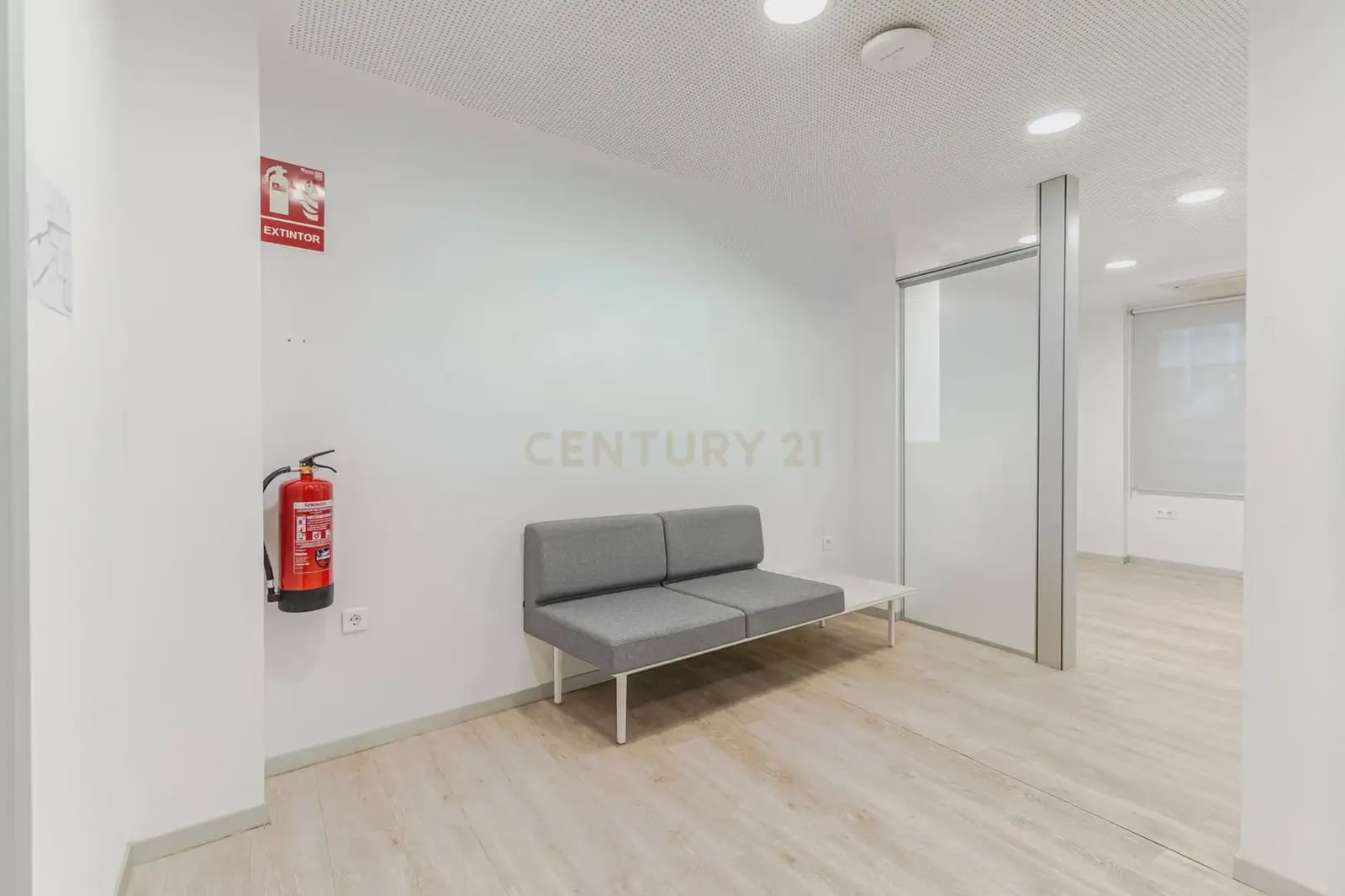 Escritório para arrendar em Granada cidade - 1 900 € (Ref: 10165376)