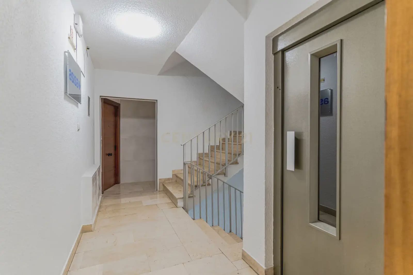 Escritório para arrendar em Granada cidade - 1 900 € (Ref: 10165376)