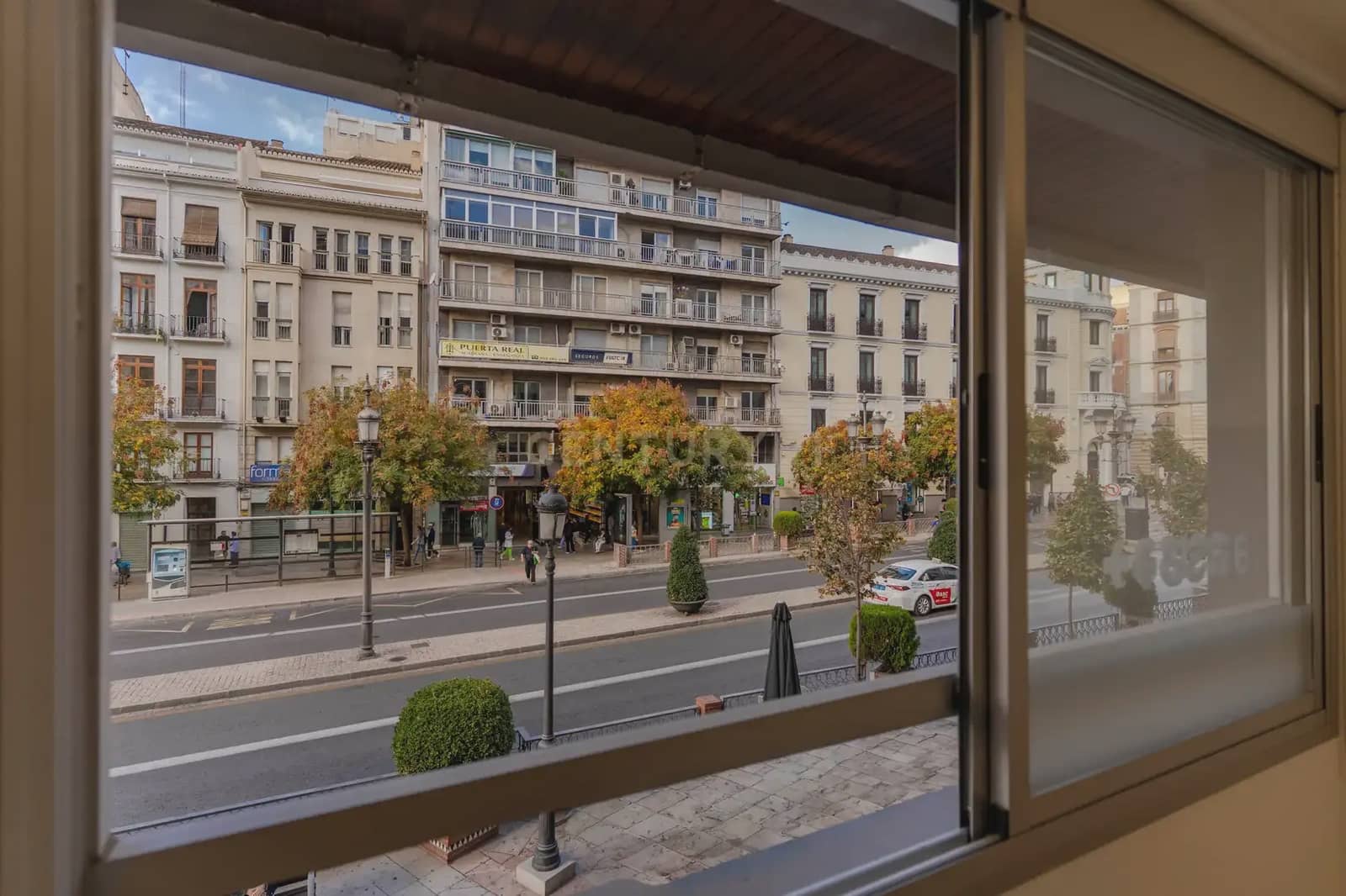Escritório para arrendar em Granada cidade - 1 900 € (Ref: 10165376)