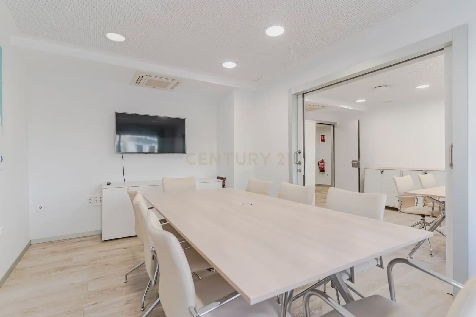 Escritório para arrendar em Granada cidade - 1 900 € (Ref: 10165376)