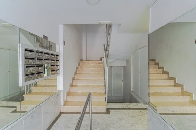 Office for rent in San Matías - Realejo, Granada city - € 1,900 (Ref: 10165376)