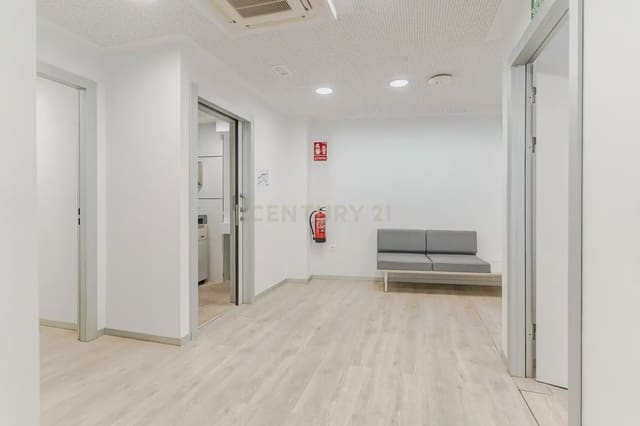 Office for rent in San Matías - Realejo, Granada city - € 1,900 (Ref: 10165376)