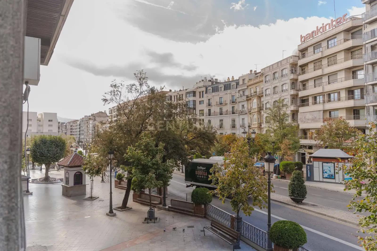 Escritório para arrendar em Granada cidade - 1 900 € (Ref: 10165376)