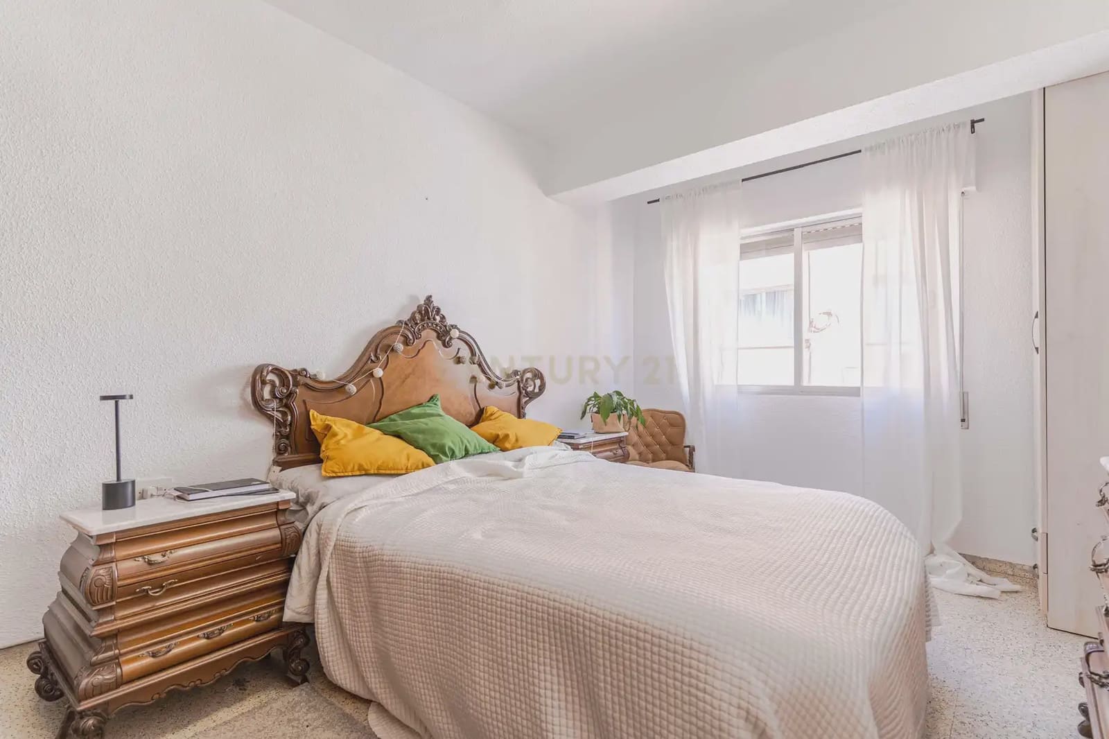 3 slaapkamer Flat te koop in Granada stad - € 184.900 (Ref: 10165459)