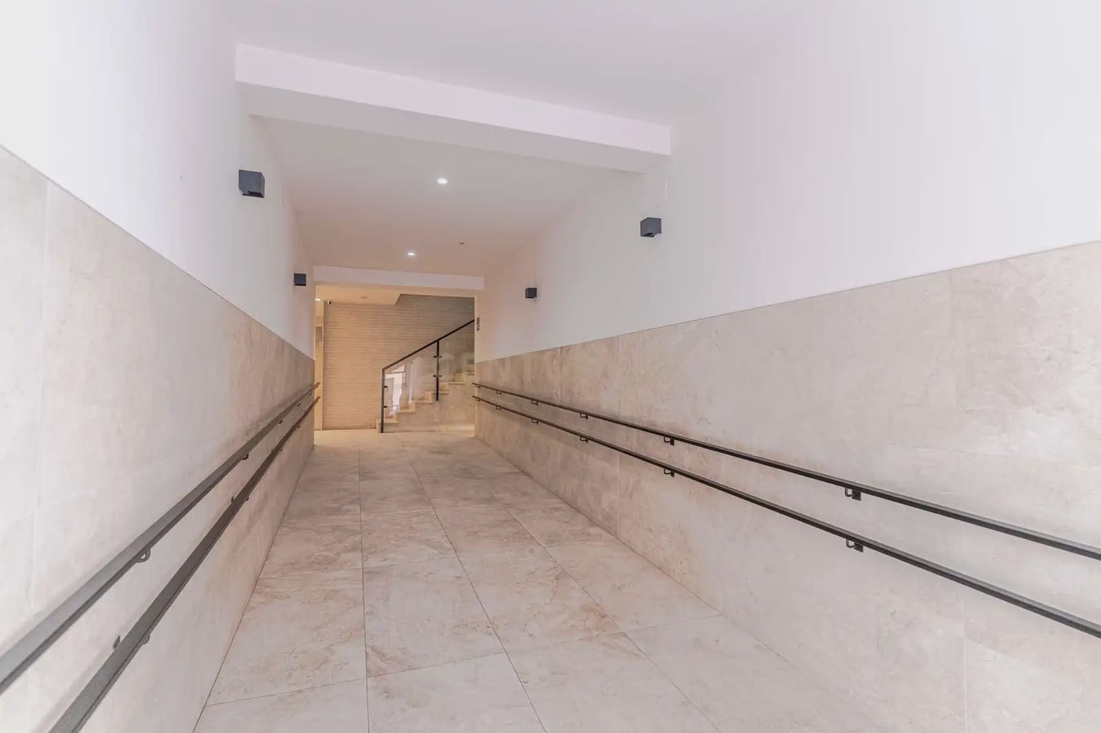 3 slaapkamer Flat te koop in Granada stad - € 184.900 (Ref: 10165459)