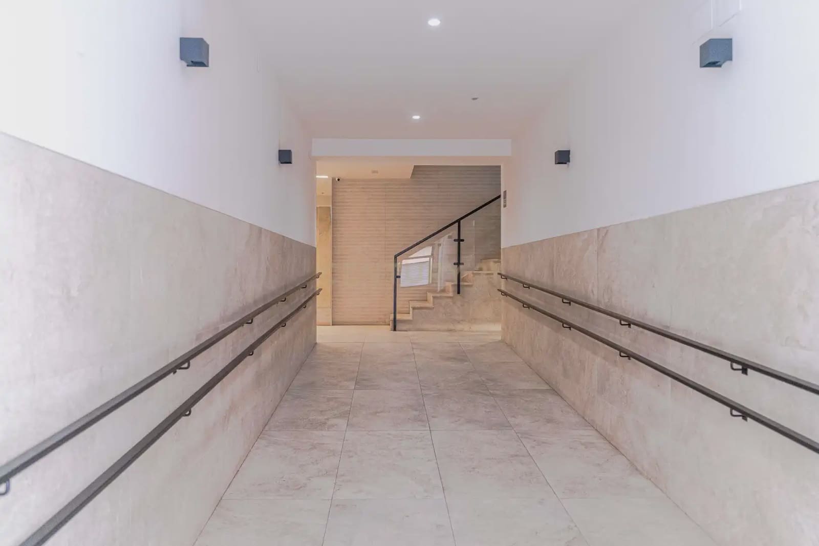3 slaapkamer Flat te koop in Granada stad - € 184.900 (Ref: 10165459)
