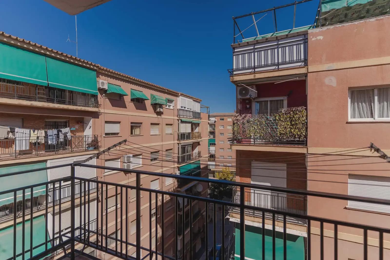 3 slaapkamer Flat te koop in Granada stad - € 184.900 (Ref: 10165459)