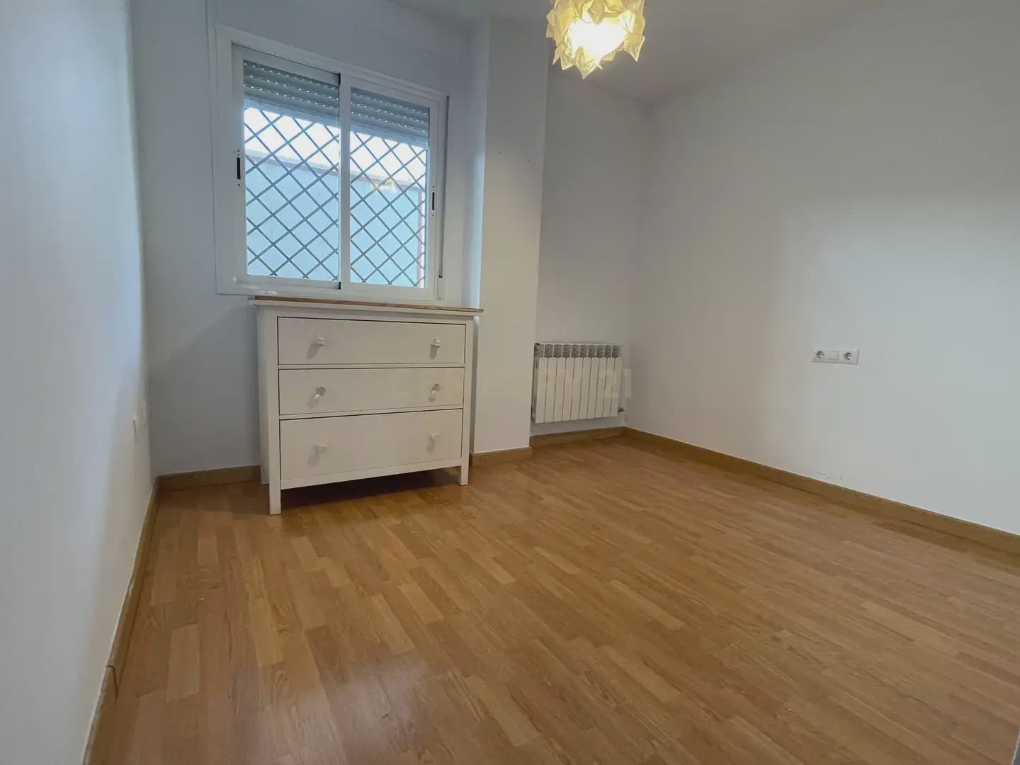 2 Zimmer Wohnung zu vermieten in La Zubia mit Garage - 700 € (Ref: 10165833)
