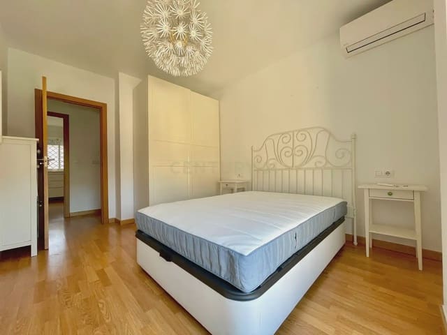 2 Zimmer Wohnung zu vermieten in La Zubia mit Garage - 700 € (Ref: 10165833)