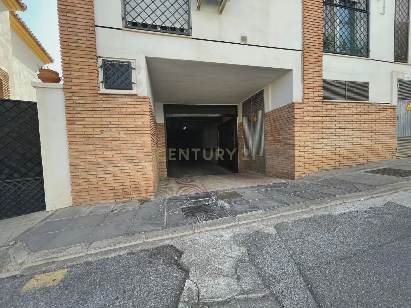 2 Zimmer Wohnung zu vermieten in La Zubia mit Garage - 700 € (Ref: 10165833)