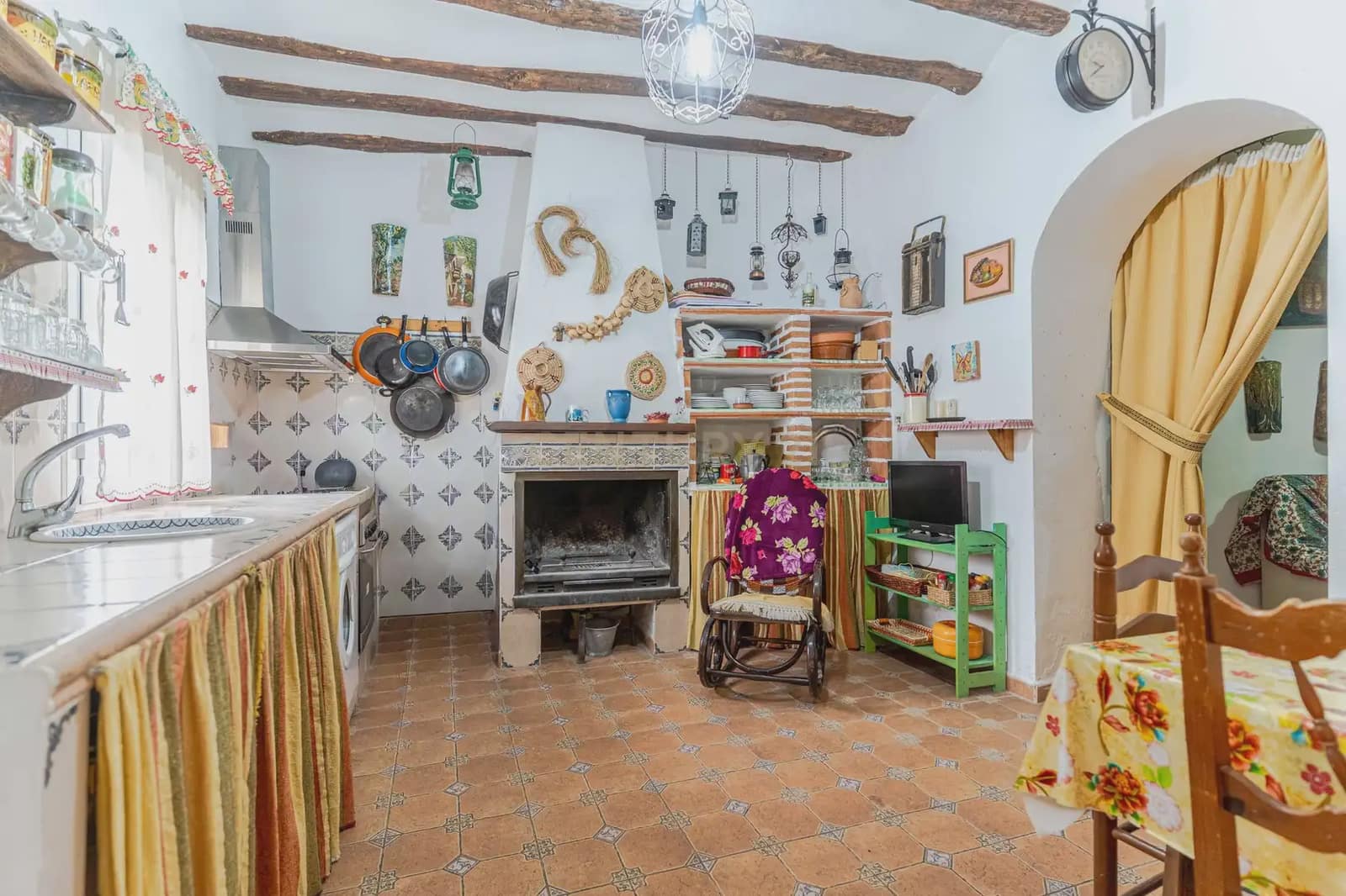 5 bedroom Townhouse for sale in Pozo Alcon - € 115,000 (Ref: 10172120)