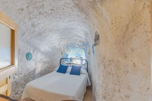6 slaapkamer Grotwoning te koop in Fontanar, Pozo Alcón met zwembad - € 170.000 (Ref: 10172121)