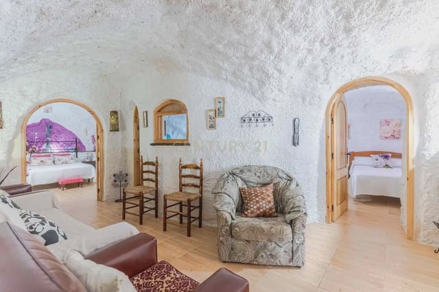 6 slaapkamer Grotwoning te koop in Fontanar, Pozo Alcón met zwembad - € 170.000 (Ref: 10172121)
