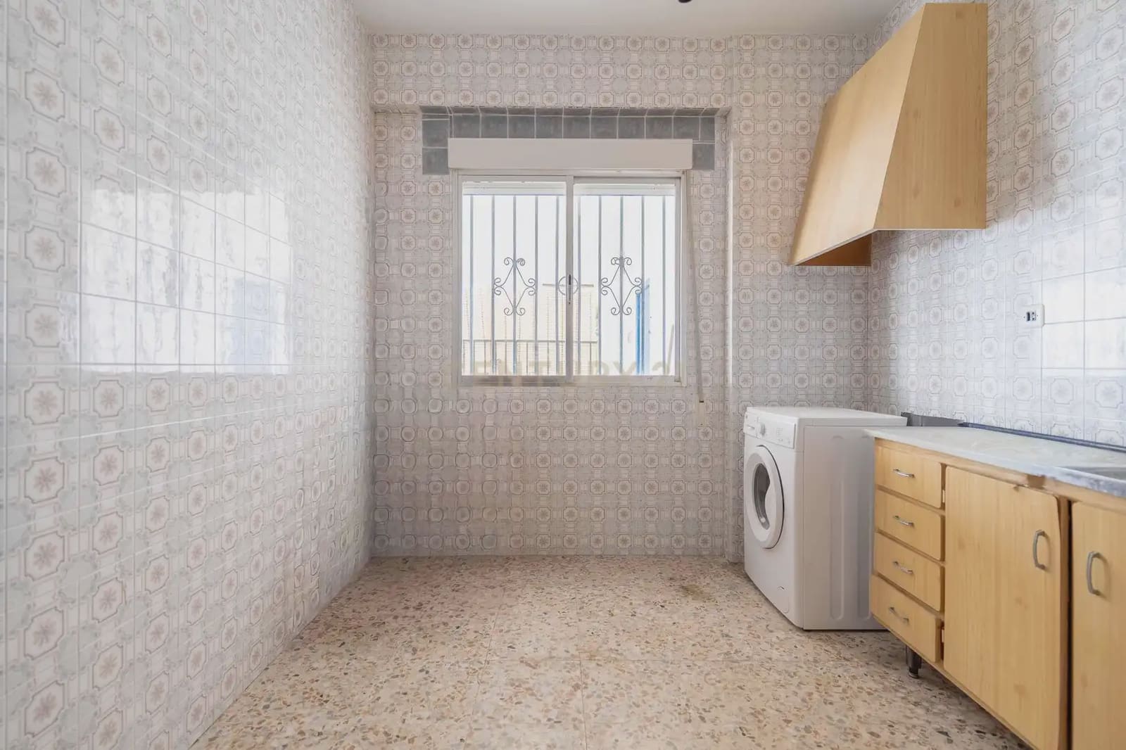 6 soverom Finca/Herregård til salgs i Albunol med garasje - € 172 500 (Ref: 10179632)