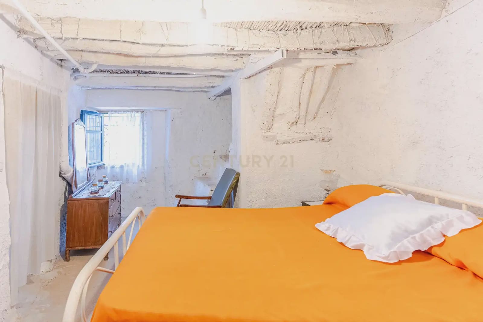 6 slaapkamer Huis te koop in Ugijar - € 46.000 (Ref: 10184052)