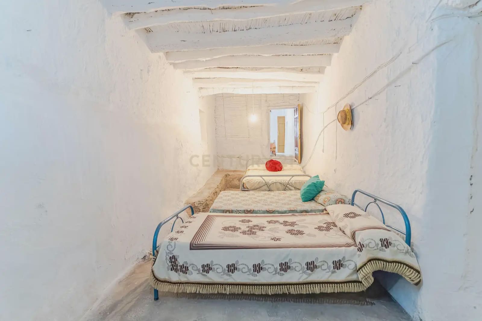 6 slaapkamer Huis te koop in Ugijar - € 46.000 (Ref: 10184052)