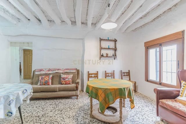 6 slaapkamer Huis te koop in Ugíjar - € 46.000 (Ref: 10184052)