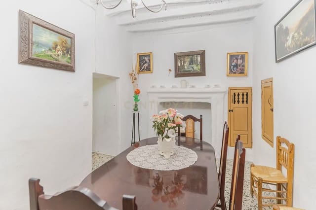 6 slaapkamer Huis te koop in Ugíjar - € 46.000 (Ref: 10184052)