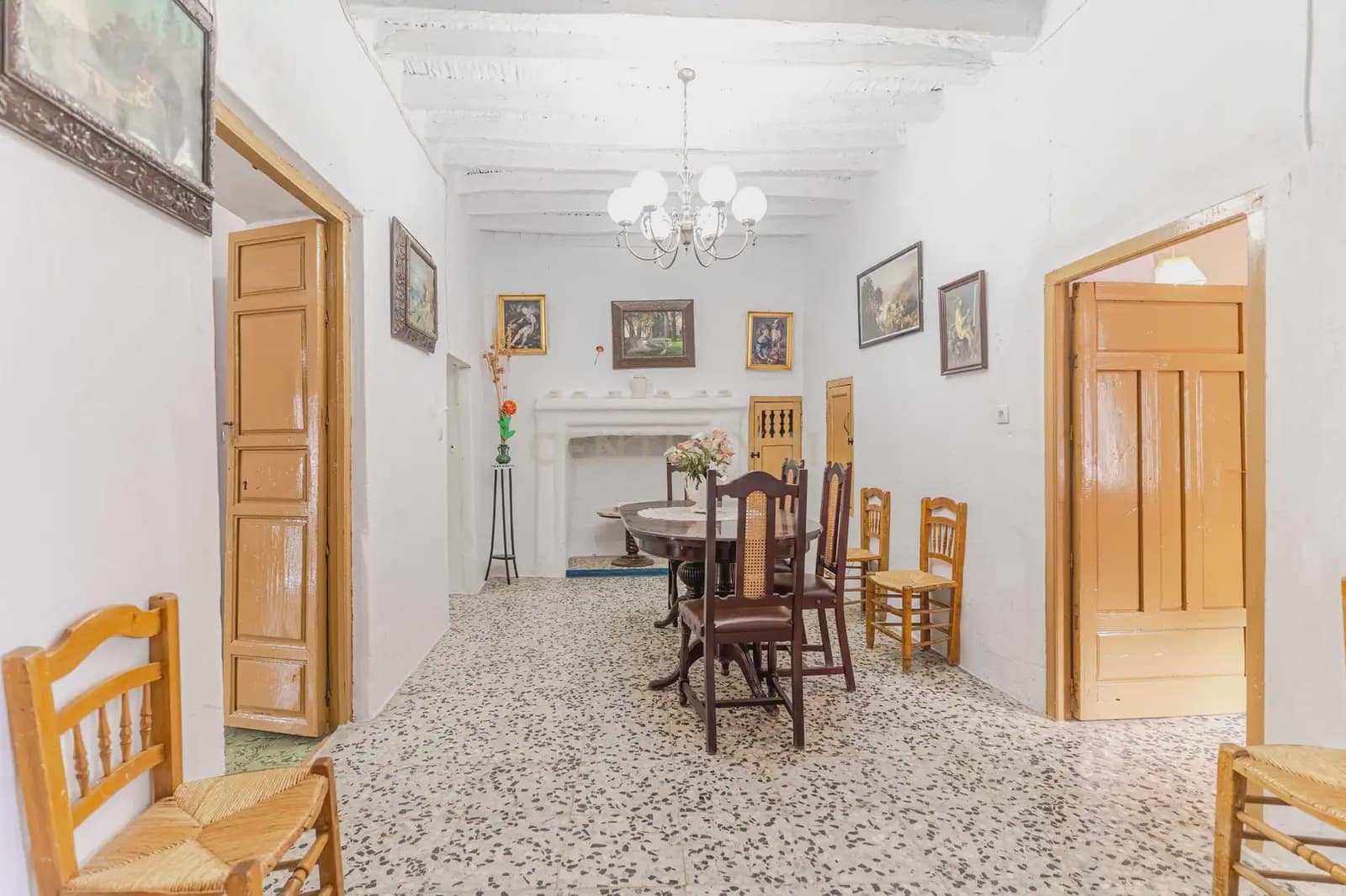 6 slaapkamer Huis te koop in Ugijar - € 46.000 (Ref: 10184052)