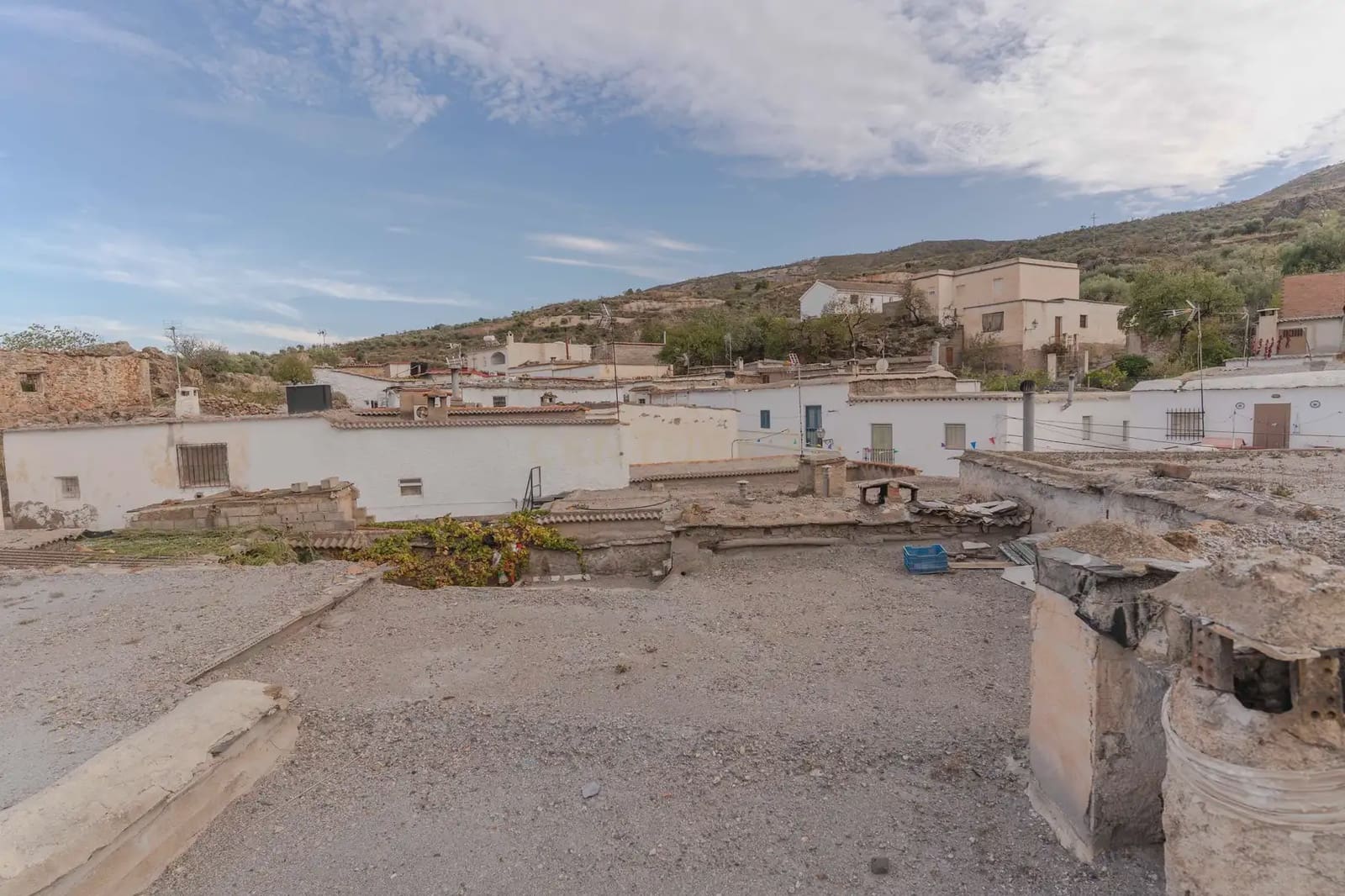 6 slaapkamer Huis te koop in Ugijar - € 46.000 (Ref: 10184052)