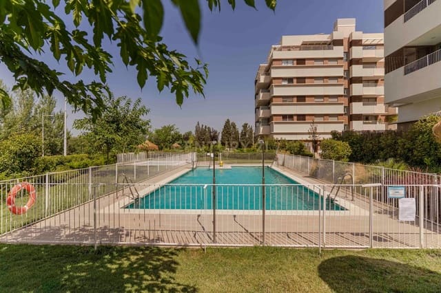 2 soveværelse Lejlighed til salg i Camino de Ronda - Rosaleda, Granada by med garage - € 290.000 (Ref: 9085258)
