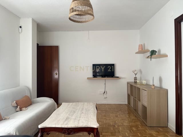 4 soveværelse Lejlighed til leje i Figares, Granada by - € 1.400 (Ref: 9142580)