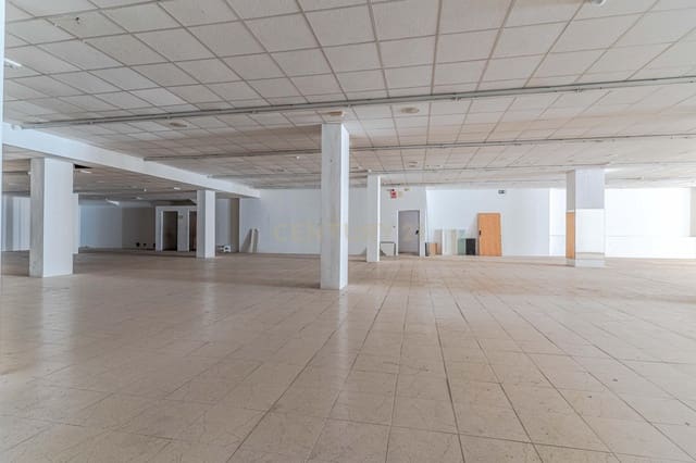 Erhverv til salg i Motril - € 695.000 (Ref: 9158444)