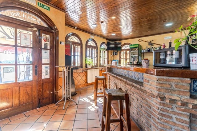 Erhverv til salg i Pinos Puente - € 445.000 (Ref: 9158485)