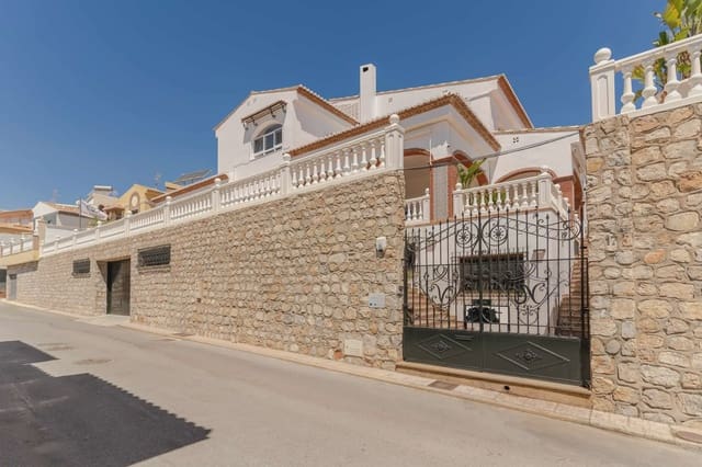 4 Zimmer Villa zu verkaufen in Motril mit Garage - 875.000 € (Ref: 9158547)