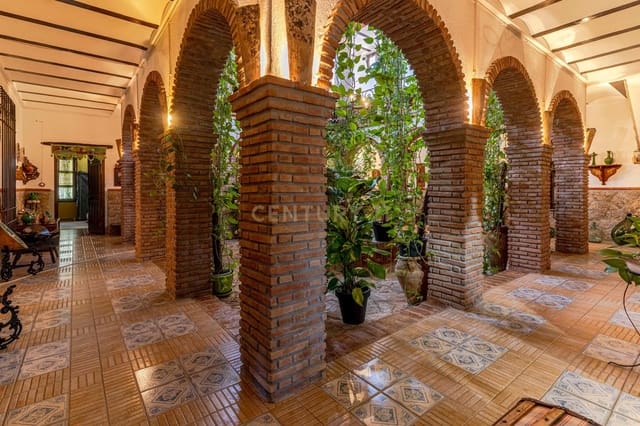 5 Zimmer Villa zu verkaufen in Huelma mit Garage - 650.000 € (Ref: 9158557)