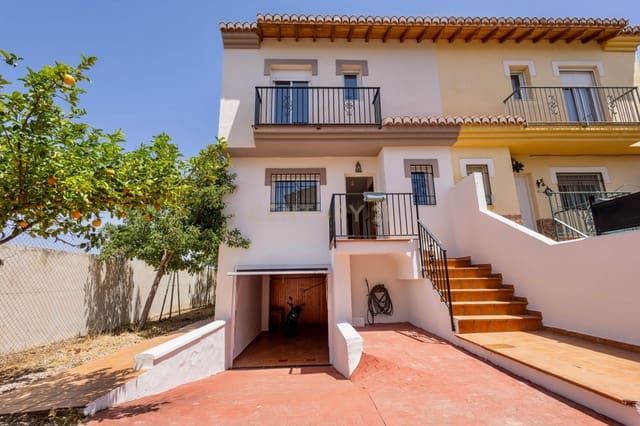 3 soveværelse Semi-Rækkehus til salg i Ogíjares med garage - € 249.000 (Ref: 9158583)