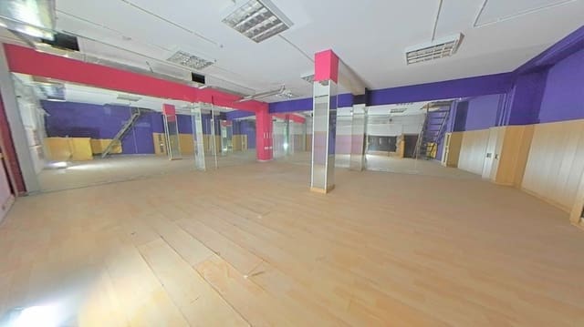 Kontor til salg i Pajaritos - Plaza de Toros, Granada by - € 113.000 (Ref: 9162489)
