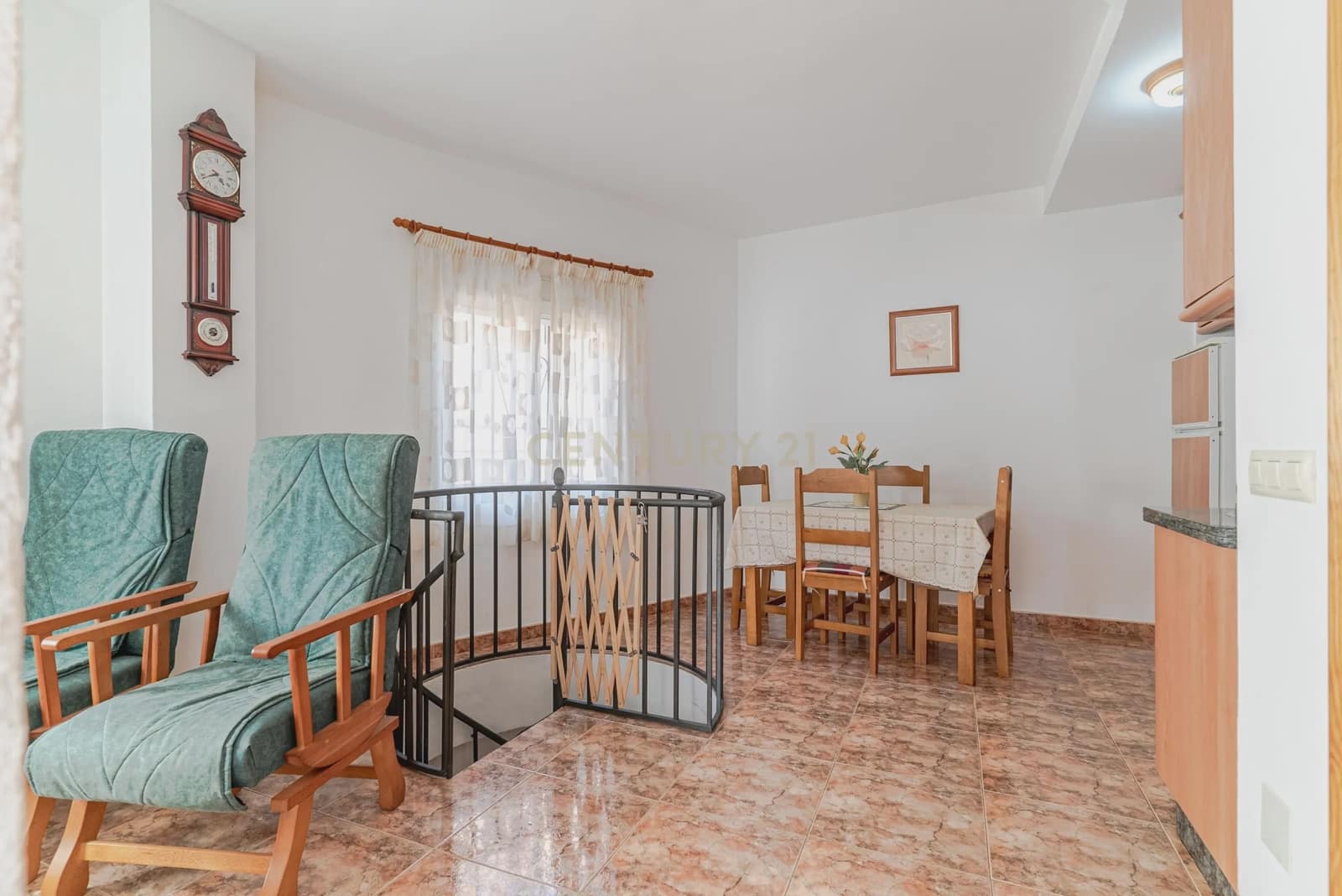 2 bedroom Townhouse for sale in Lanjaron - € 71,000 (Ref: 9278735)